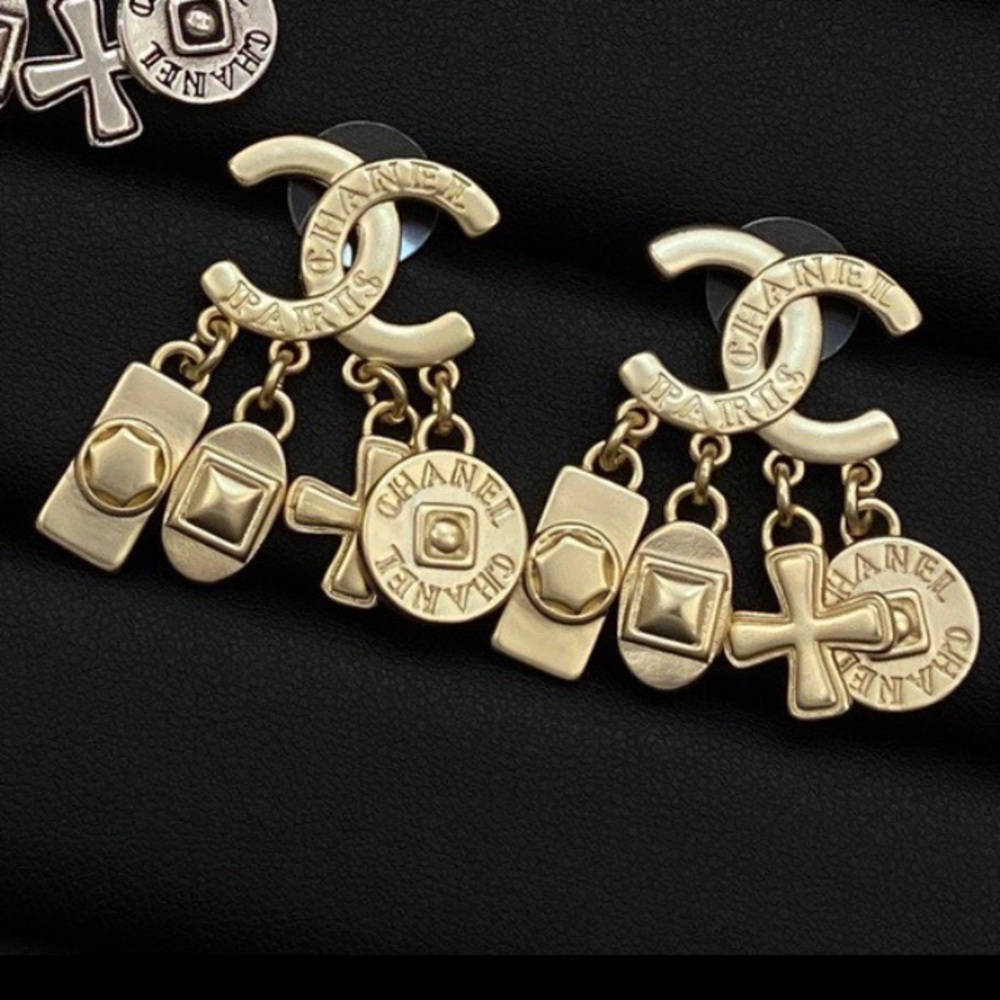 Chanel light gold Earrings